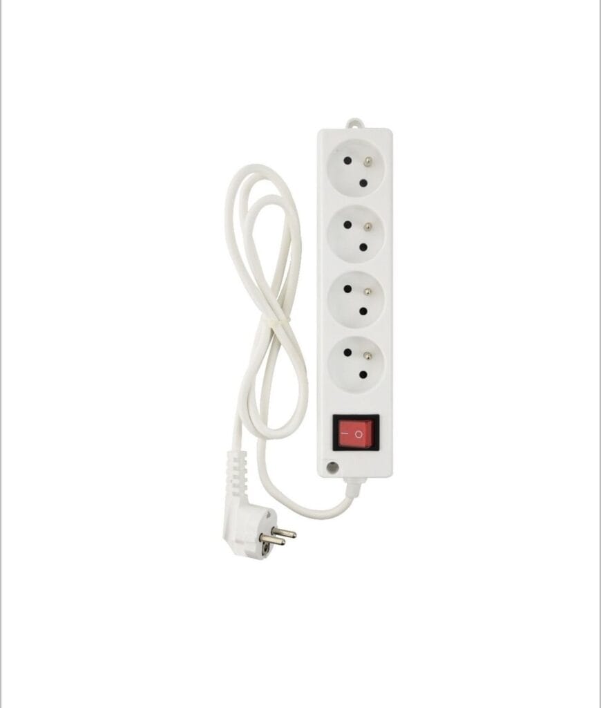Multiprise INGELEC – 4 Prises 2P+T – Interrupteur – Câble 1,5 m – Blanc