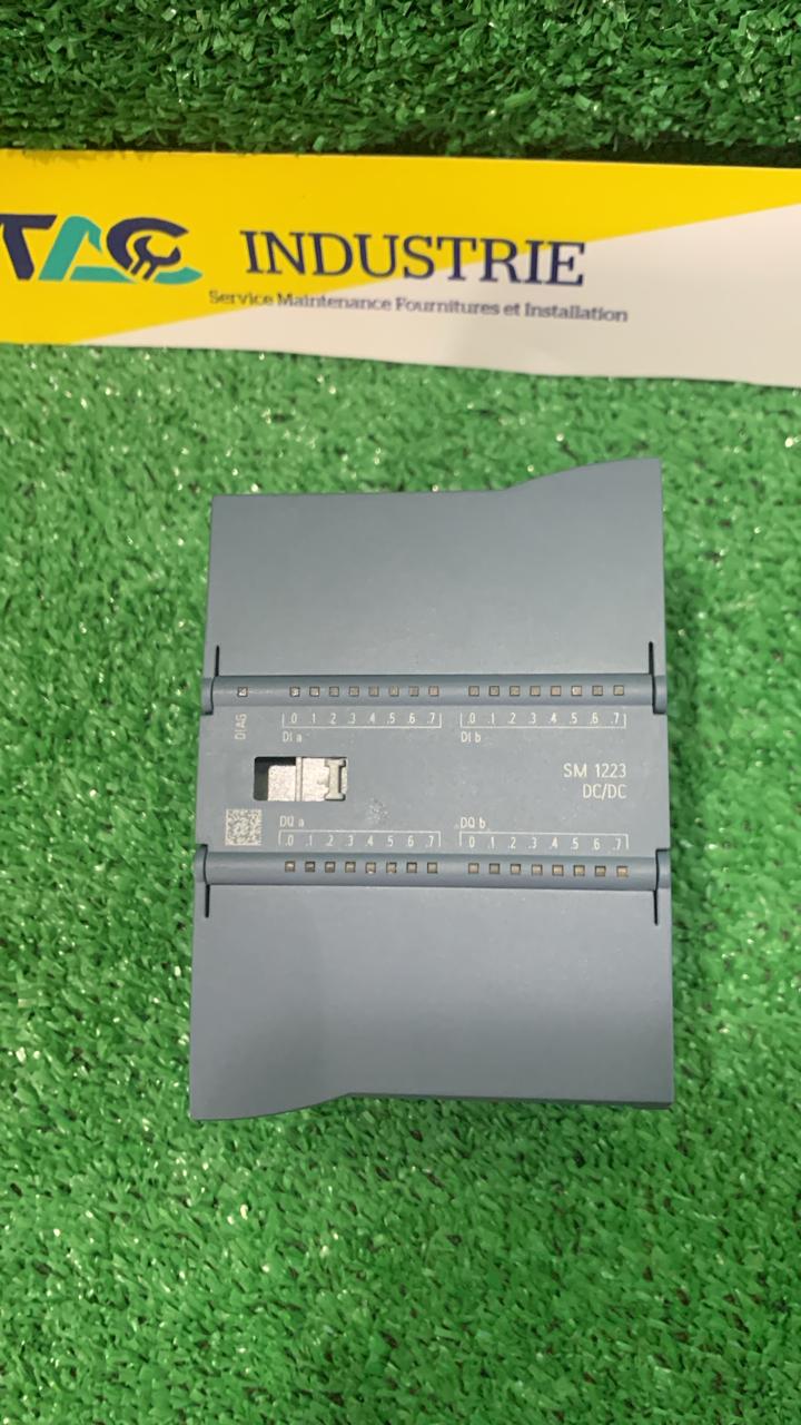 SIMATIC S71200 Module E/S 16DI/16DQ SM 1223 DC/DC 6ES7223-1BL32-0XB0
